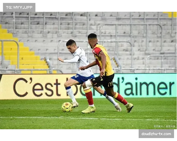 雷恩主场对阵朗斯，当地警方部署额外警力防范潜在球迷冲突